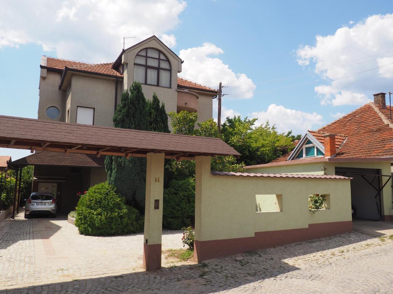 Guest House Stefanovic Вране Экстерьер фото