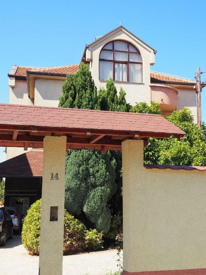 Guest House Stefanovic Вране Экстерьер фото