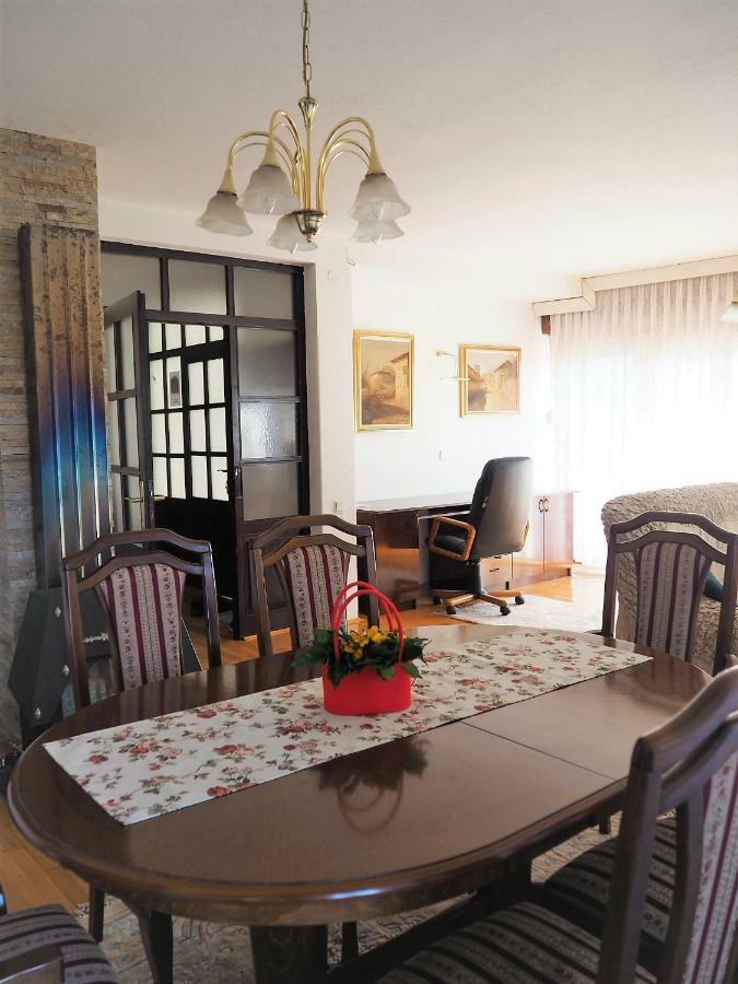Guest House Stefanovic Вране Экстерьер фото